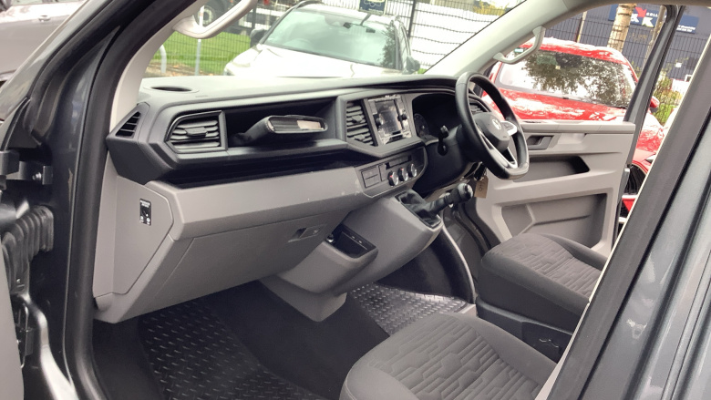 Volkswagen Transporter Shuttle T32 Swb Diesel 2.0 TDI 110PS SE Minibus